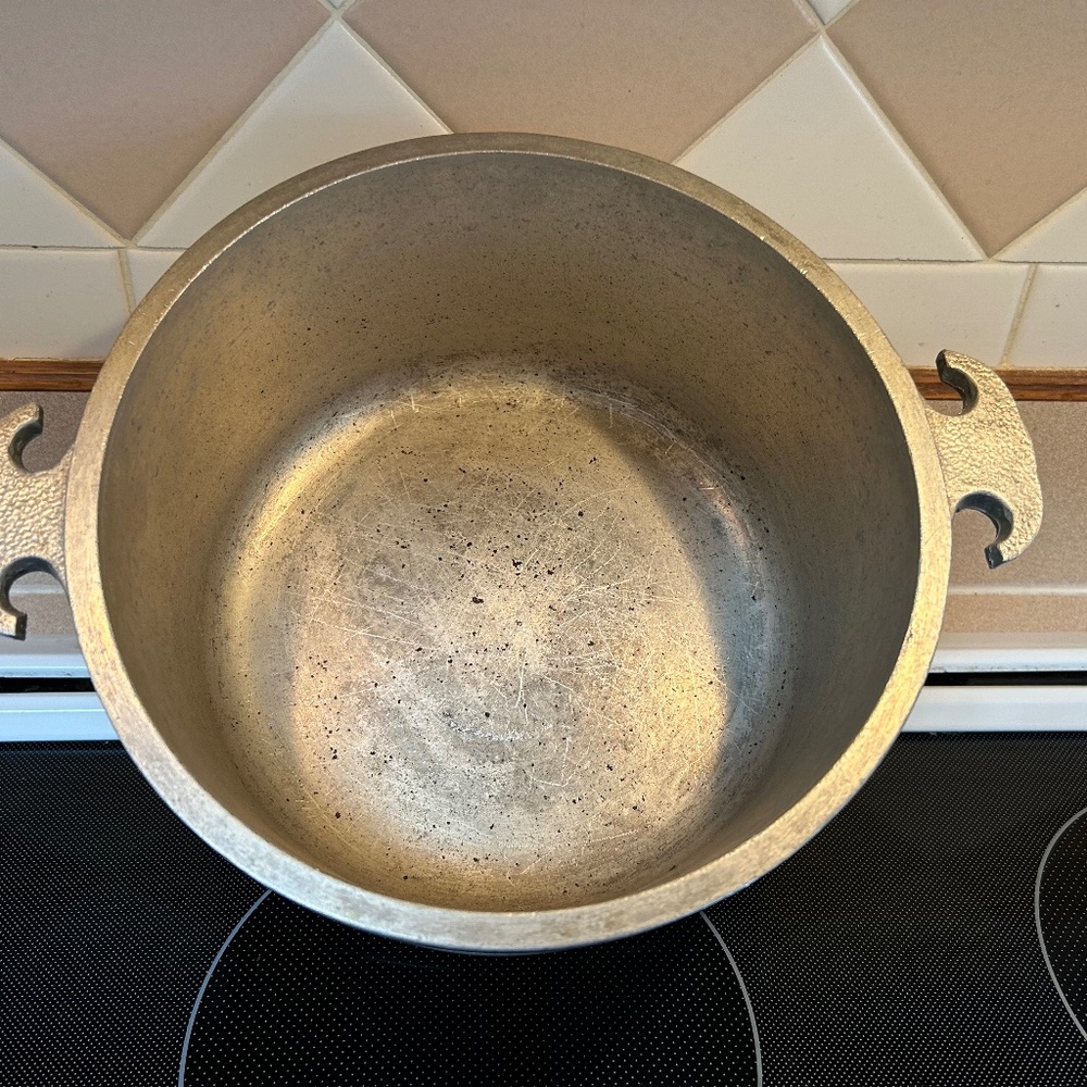 Guardian Service 8" Round Pot